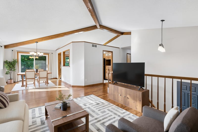 7890 Upper 139th Ct, Apple Valley, MN 55124