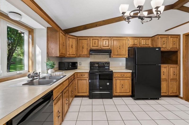 7890 Upper 139th Ct, Apple Valley, MN 55124