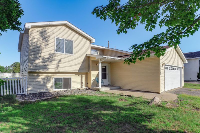 11012 Edgewood Ave N, Champlin, MN 55316