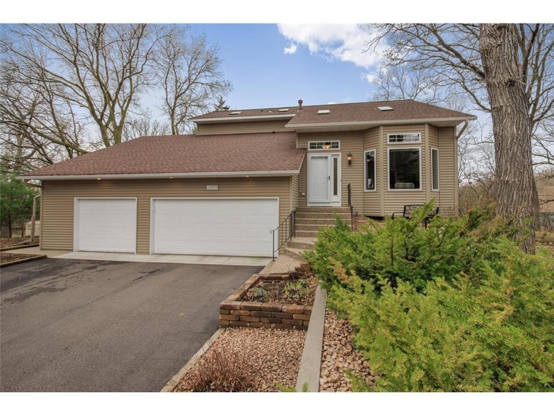 13975 Granada Ct, Apple Valley, MN 55124