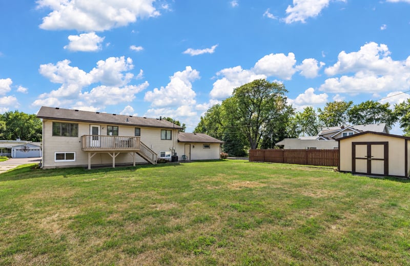 361 Eldridge Ave E, Maplewood, MN 55117