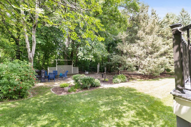 16010 45th Ave N, Plymouth, MN 55446