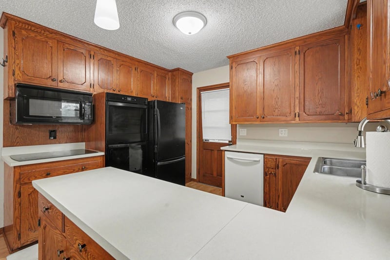 2728 119th Ave NW, Coon Rapids, MN 55433