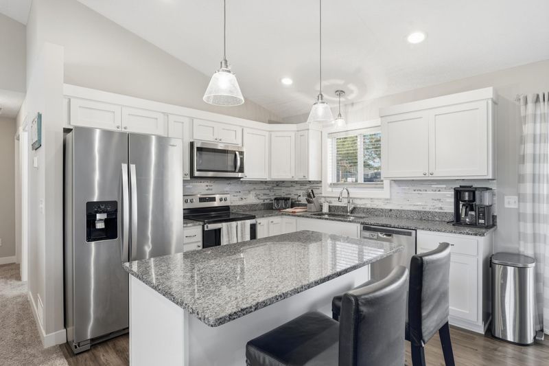 2060 Pleasant Dr, Prescott, WI 54021