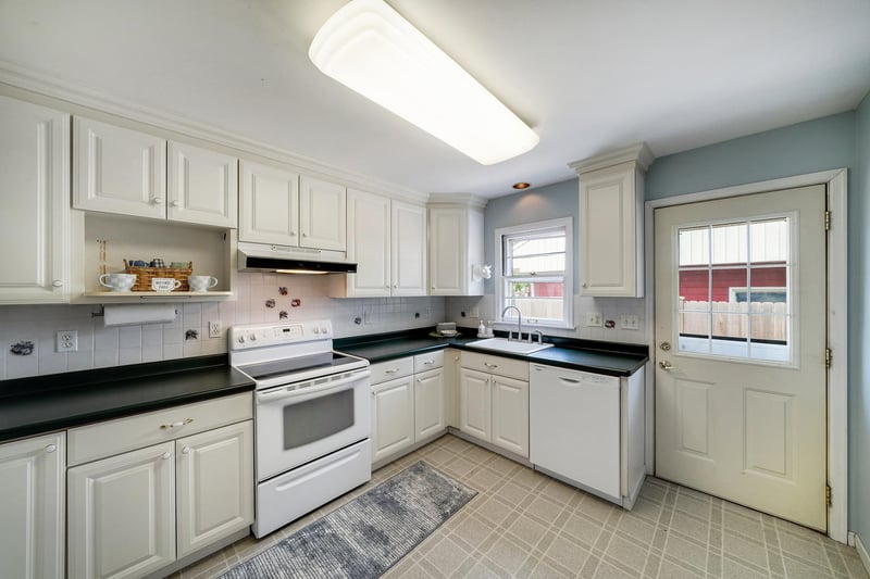 1525 Ramsey St, Hastings, MN 55033