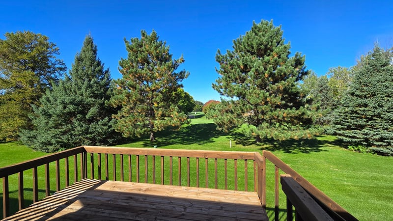 27 Pine Tree Ct, Sartell, MN 56377