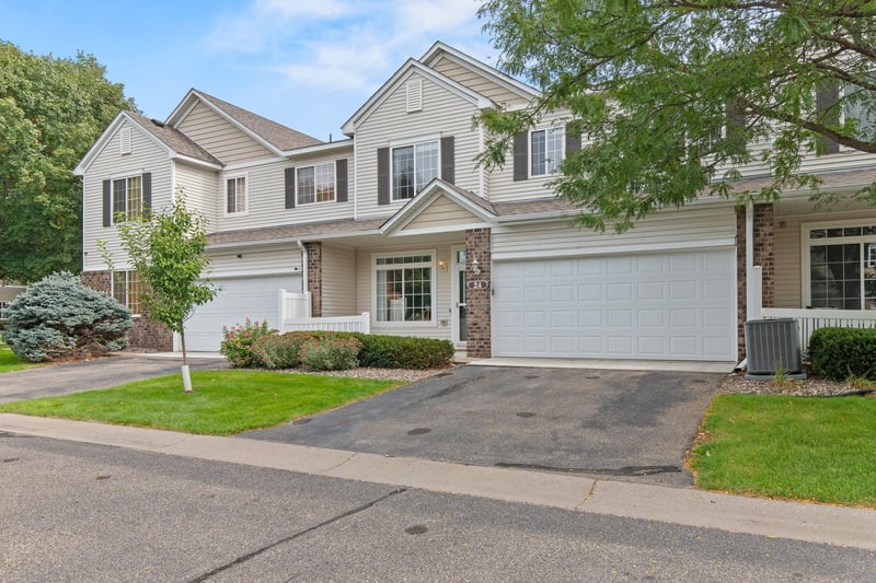 24 River Woods Dr W, Saint Paul Park, MN 55071