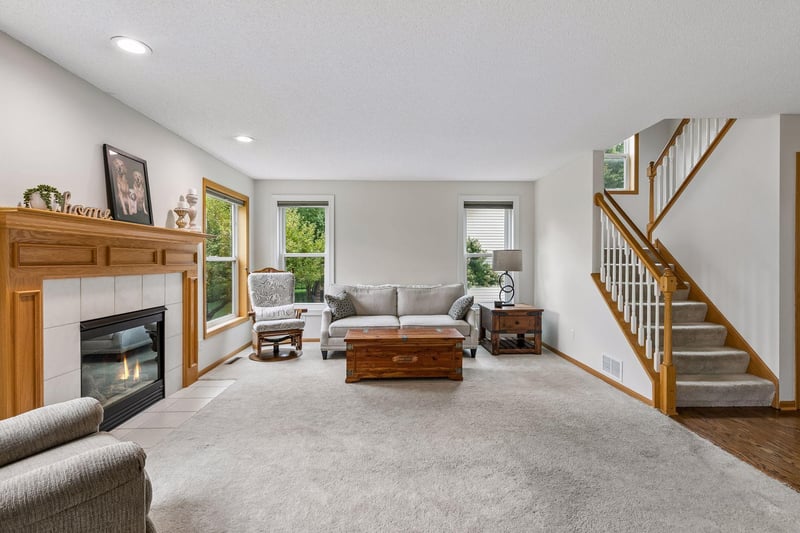 16721 Farrago Trl, Lakeville, MN 55024