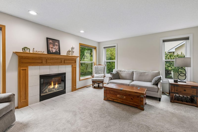 16721 Farrago Trl, Lakeville, MN 55024