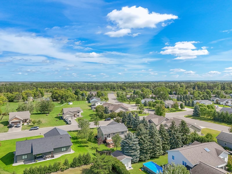 1207 6th Ave Nw, Perham, MN 56573