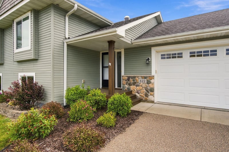 822 Deer Pa, Montgomery, MN 56069