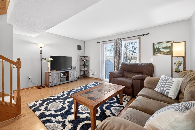 3271 Dodd Ln, Eagan, MN 55121