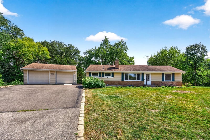 6015 Aspen Rd, Mound, MN 55364