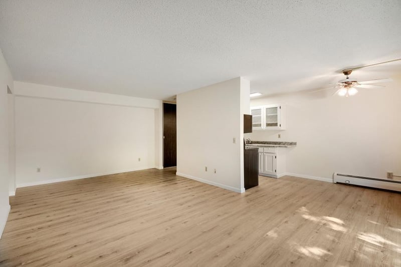 708 Old Settlers Trl #2, Hopkins, MN 55343