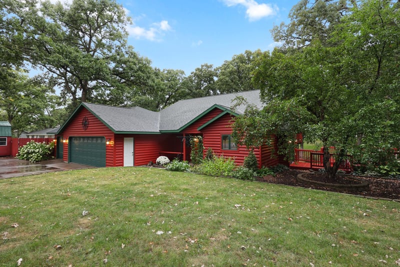 818 N Oak St, Royalton, MN 56373