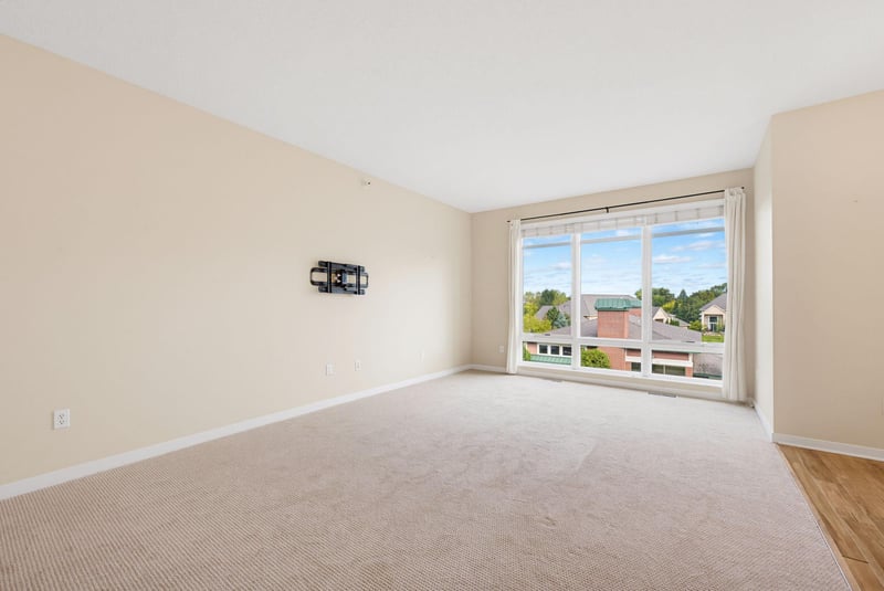 1070 Grandview Ct NE #304, Columbia Heights, MN 55421