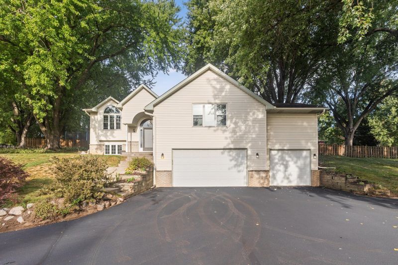 2975 Egan Ave, Eagan, MN 55121