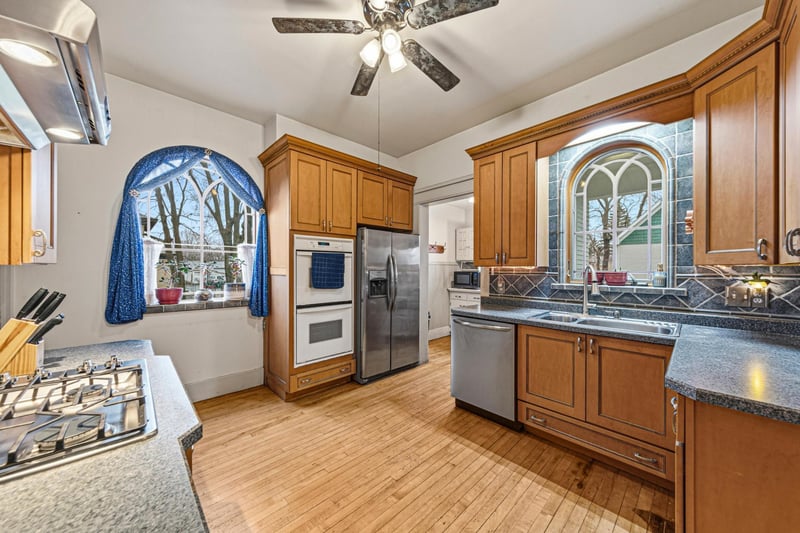 504 7th St NW, Faribault, MN 55021