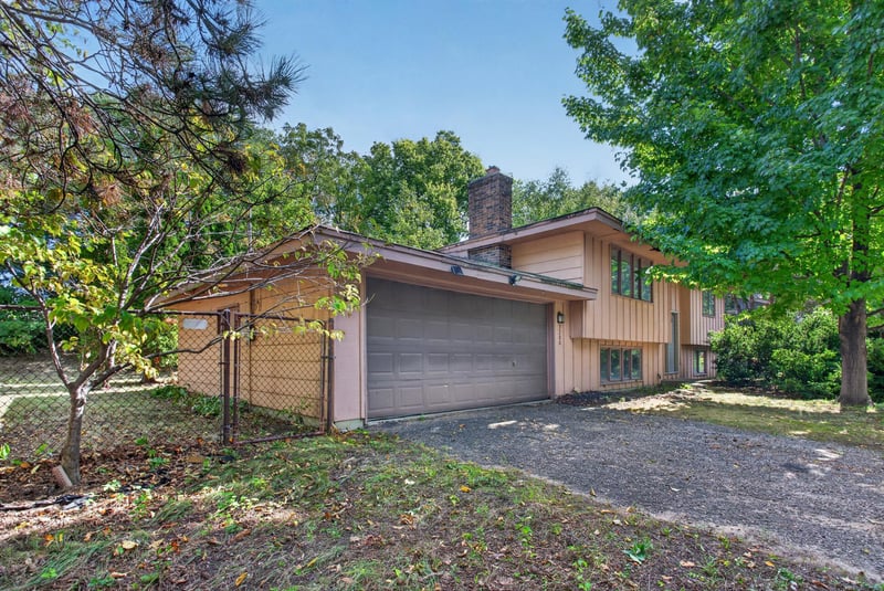 3280 Donald Ave, Eagan, MN 55121