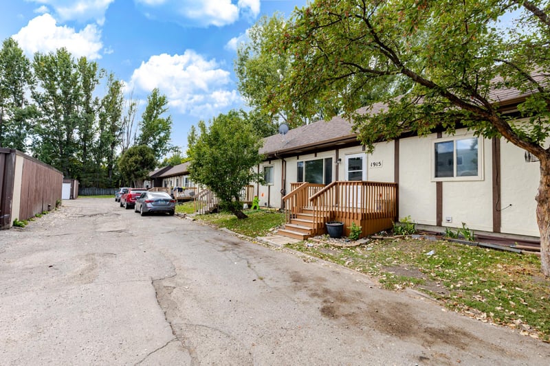 1915 18th Ave S, Moorhead, MN 56560
