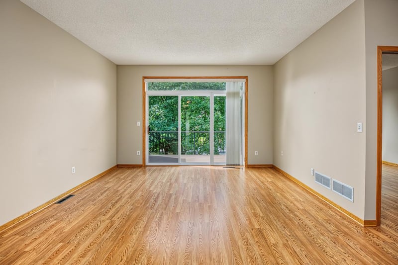 15141 Cimarron Ave, Rosemount, MN 55068