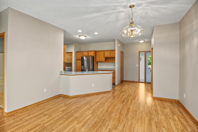15141 Cimarron Ave, Rosemount, MN 55068