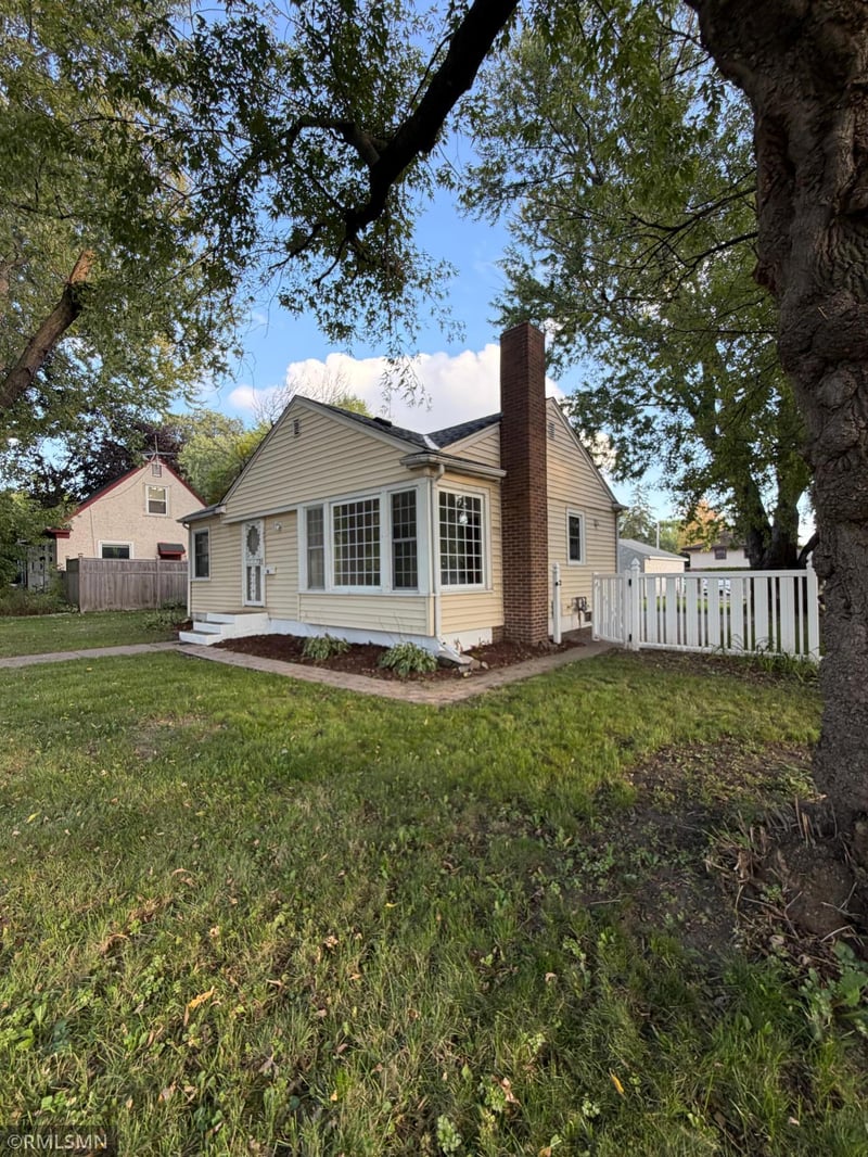 1600 37th Ave NE, Minneapolis, MN 55421