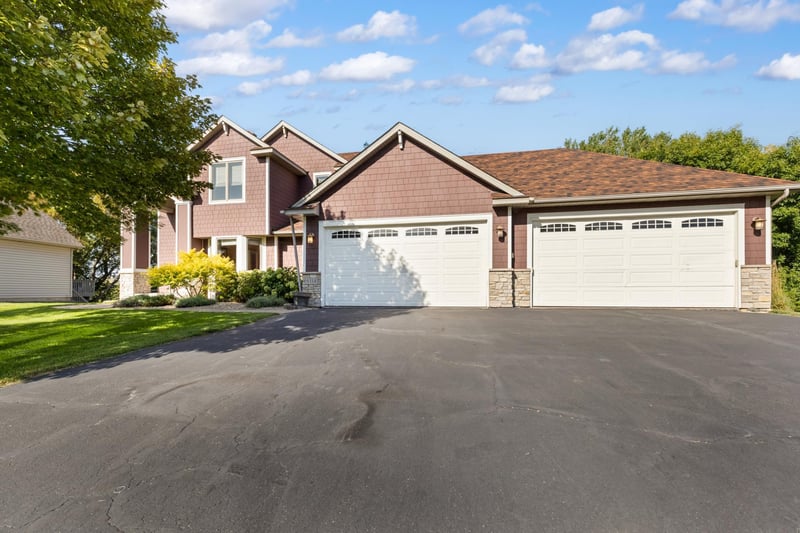 9314 Peony Ln N, Maple Grove, MN 55311