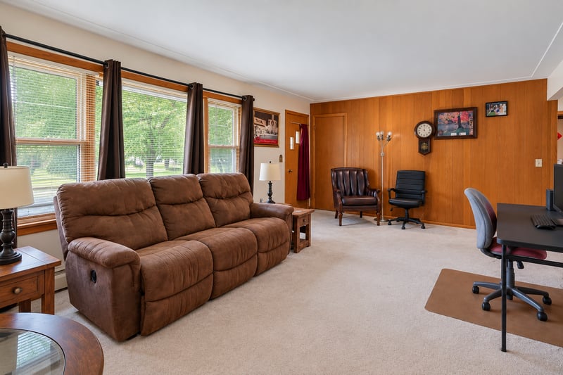 6516 Elm St, North Branch, MN 55056
