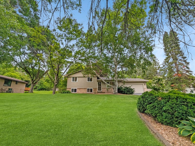 10500 39th Ave N, Plymouth, MN 55441
