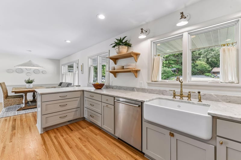 15803 Holdridge Rd E, Wayzata, MN 55391