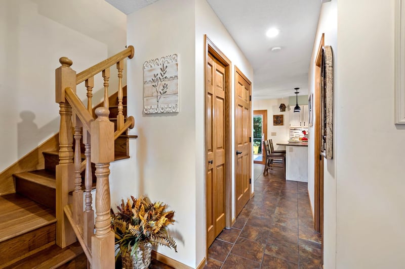 112112 Haering Cir, Chaska, MN 55318