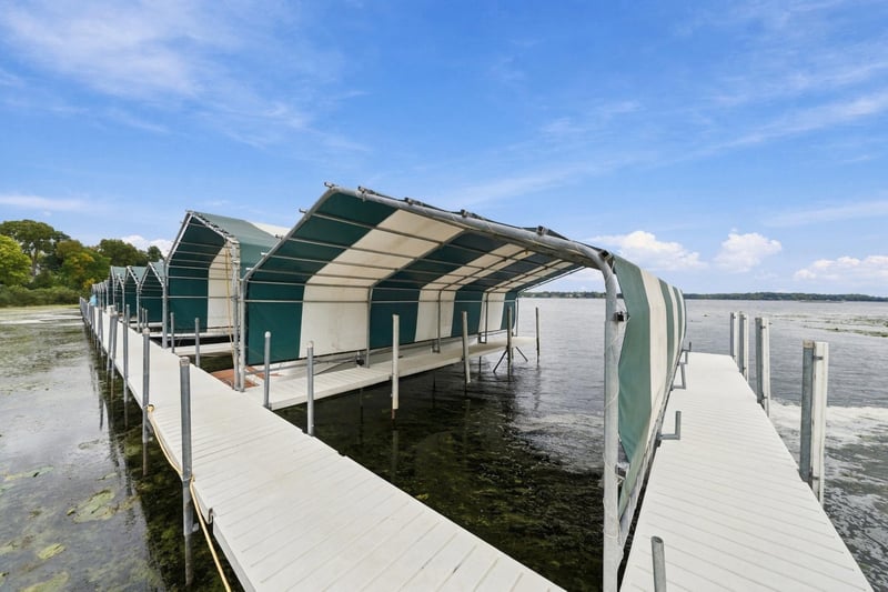 3143 Lafayette Ridge Rd, Minnetonka Beach, MN 55391