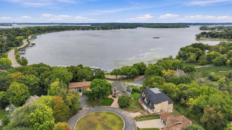 3143 Lafayette Ridge Rd, Minnetonka Beach, MN 55391