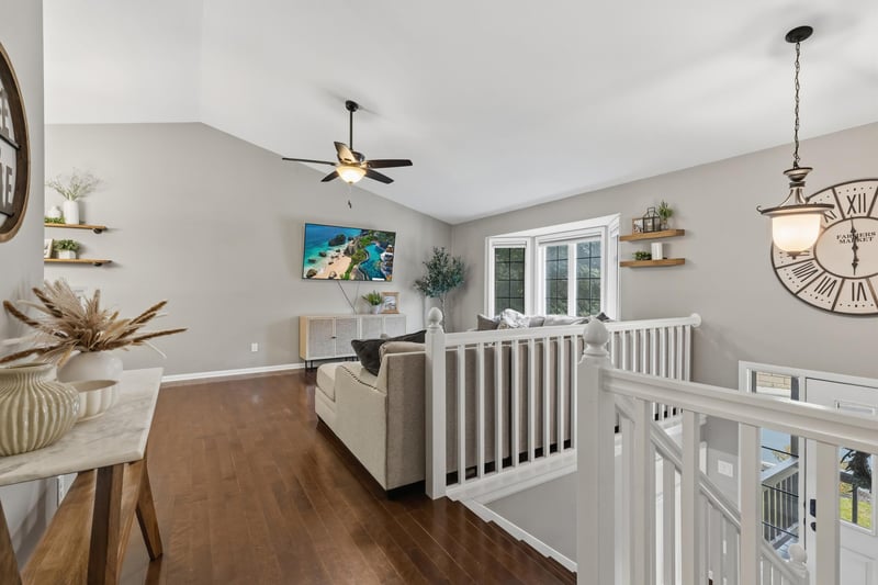 15469 Fish Point Rd SE, Prior Lake, MN 55372