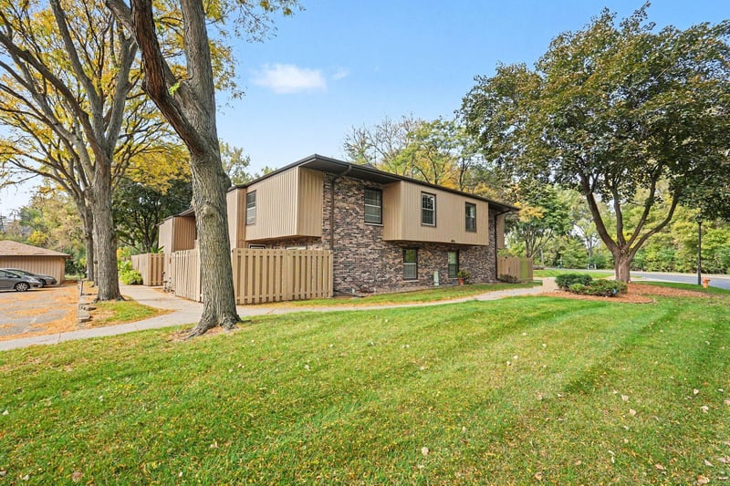 2531 Unity Ave N #253, Golden Valley, MN 55422