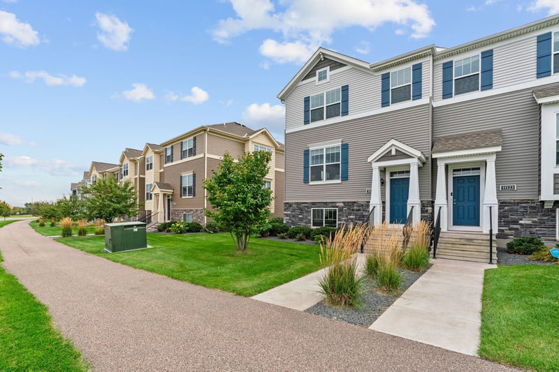 11515 82nd Ave N, Maple Grove, MN 55369