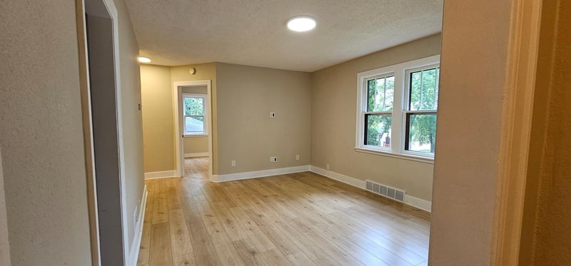 329 W Birch Ave, Fergus Falls, MN 56537