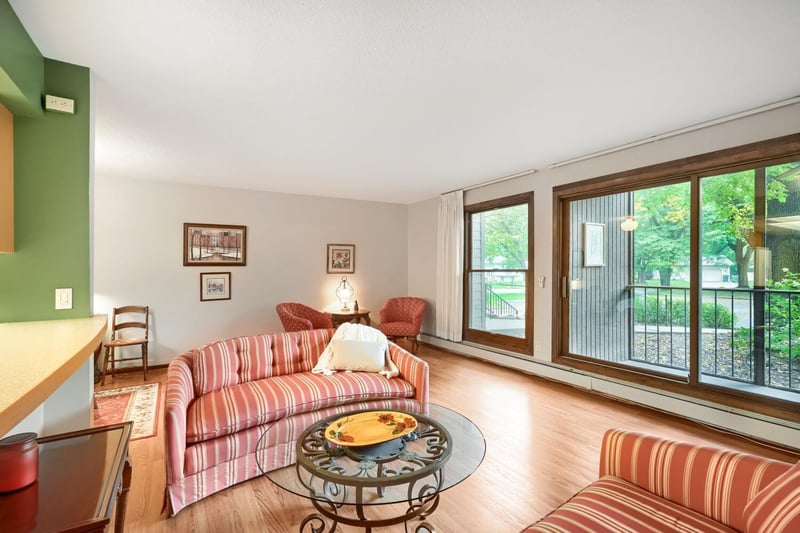 8441 Irwin Rd #106, Bloomington, MN 55437