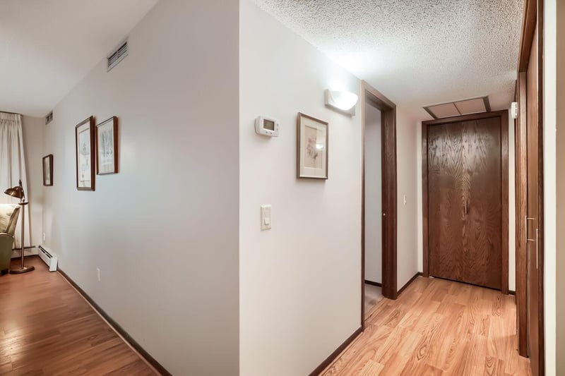 8441 Irwin Rd #106, Bloomington, MN 55437