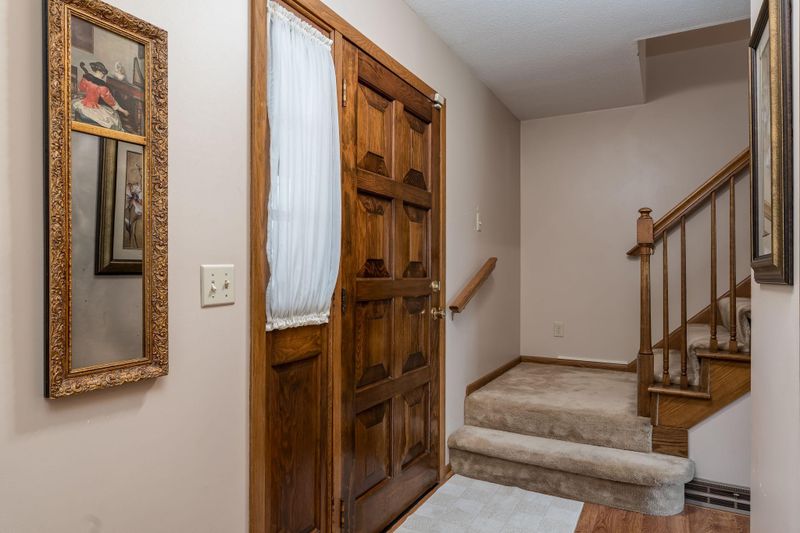 137 Marabou Dr, Mankato, MN 56001