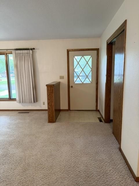 1421 12th Ave, Windom, MN 56101