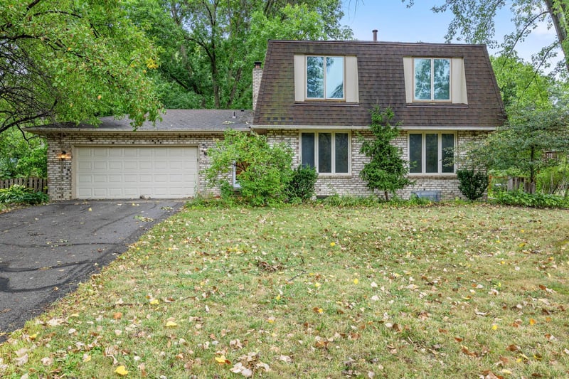 7741 Heritage Rd, Eden Prairie, MN 55346
