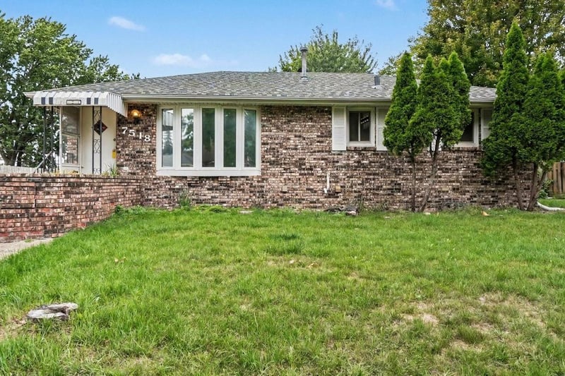 7518 4th St NE, Fridley, MN 55432