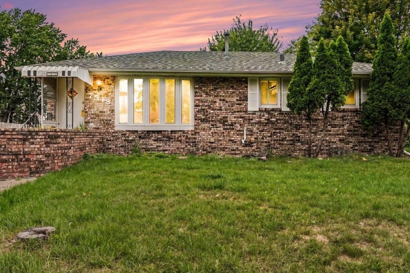 7518 4th St NE, Fridley, MN 55432
