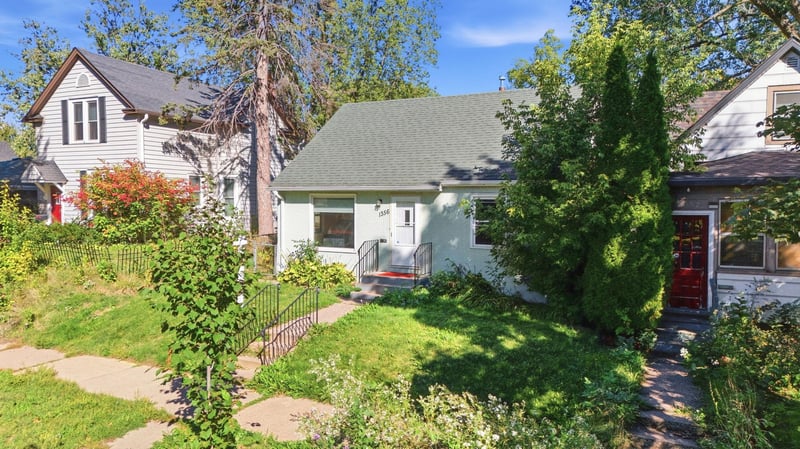1356 Searle St, Saint Paul, MN 55130