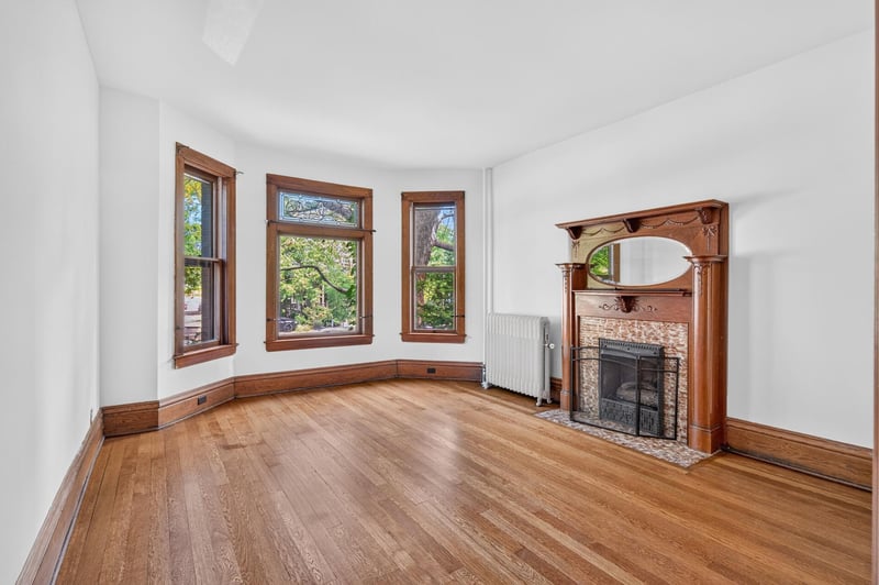 434 Laurel Ave #2E, Saint Paul, MN 55102
