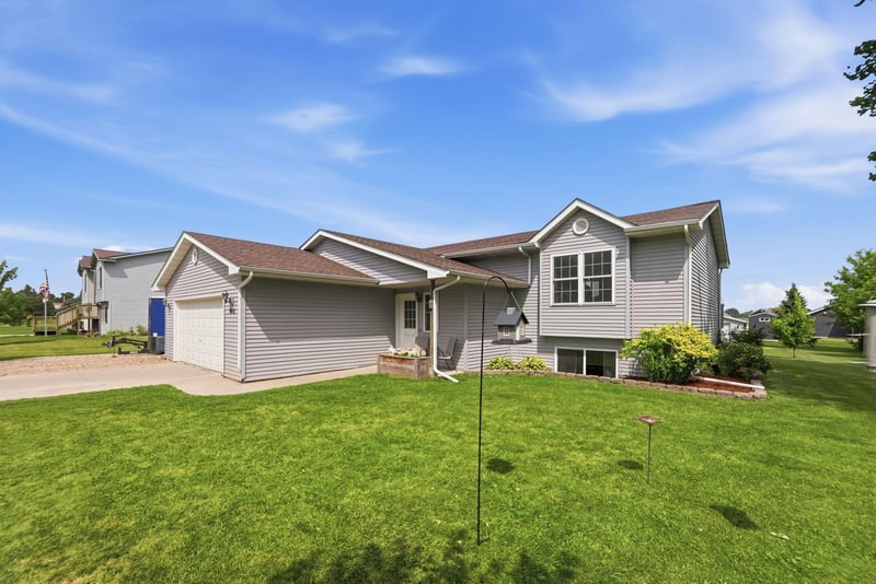 605 W 8th Ave, Osakis, MN 56360