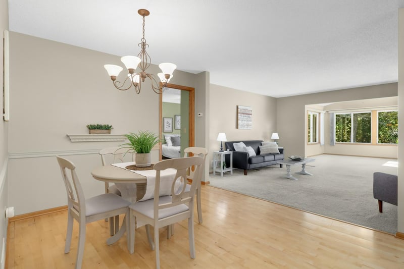 3253 Riverwood Dr, Hastings, MN 55033