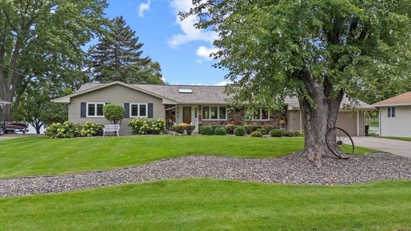13931 Lawndale Ln N, Dayton, MN 55327